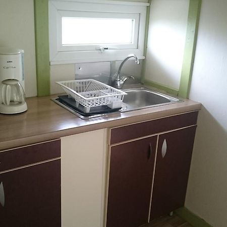 Camping Des Rulieres Hotell Saint-Valérien Exteriör bild