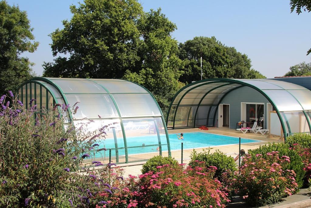 Camping Des Rulieres Hotell Saint-Valérien Exteriör bild