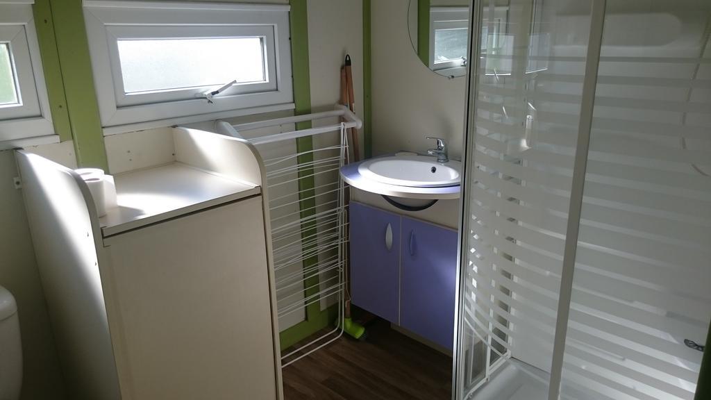 Camping Des Rulieres Hotell Saint-Valérien Exteriör bild
